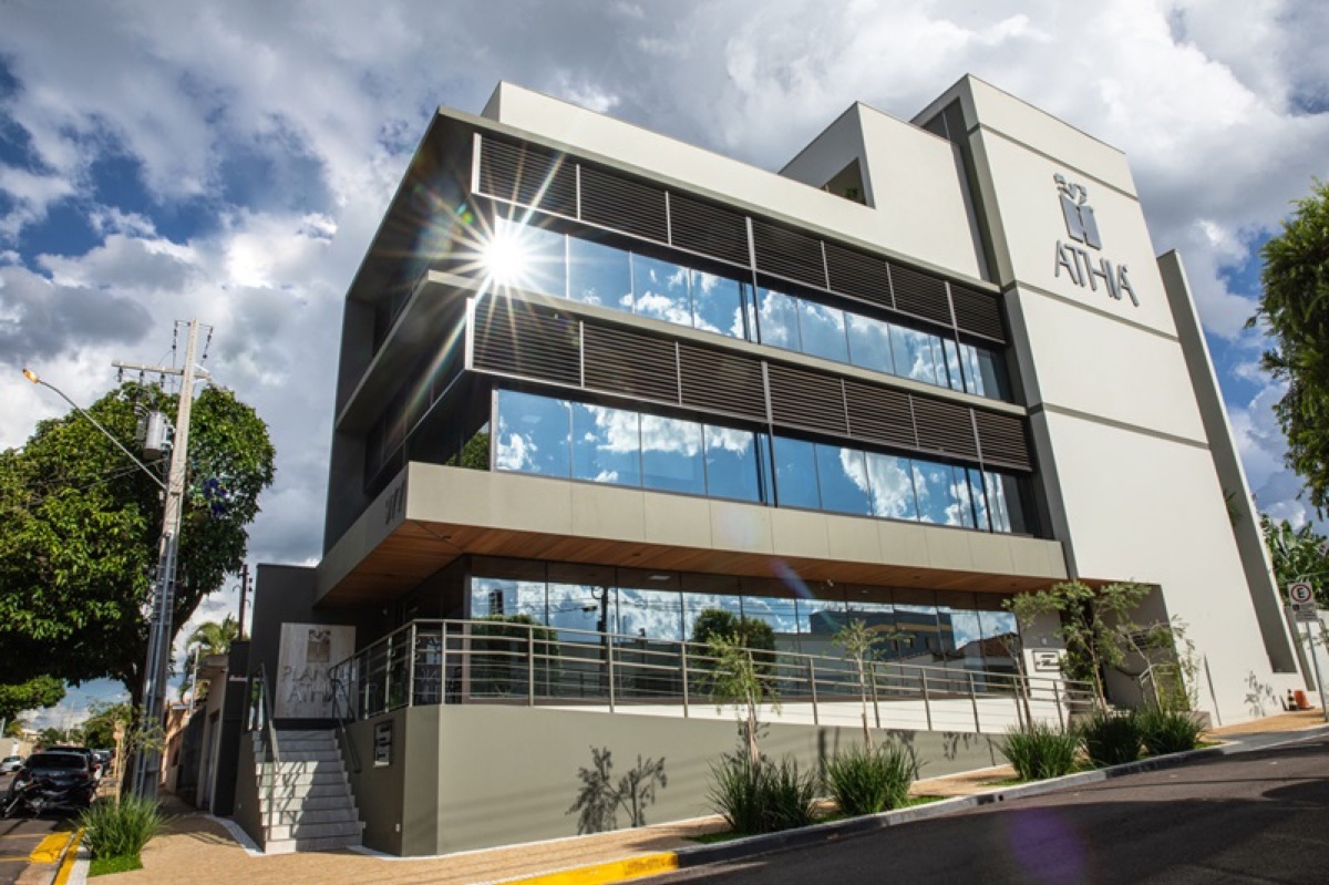 98 Anos de compromisso e inovação